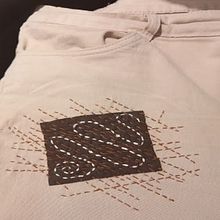 Mi Proyecto del curso: Pantalón Reciclado. Un proyecto de Bordado, Costura, DIY, Upc y cling de Pilar Juncos - 25.09.2021