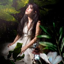 Aun aqui. Photograph, Color Theor, Design, Studio Photograph, Stor, board, Digital Photograph, Fine-Art Photograph, Interior Photograph, Photo Retouching, Photograph, Post-production, Photomontage, and Self-Portrait Photograph project by Ana Ramirez - 08.06.2020