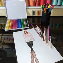 Mi Proyecto del curso: Ilustración de bocetos de moda. Un proyecto de Ilustración tradicional, Bocetado, Diseño de moda y Dibujo digital de Elena Guzman - 25.09.2021