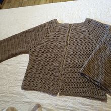 Mi Proyecto del curso:  Top-down: prendas a crochet de una sola pieza. Un proyecto de Diseño de moda, Tejido, DIY y Crochet de Jimena Colomer Mopty - 29.09.2021