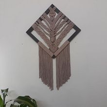 Meu projeto do curso: Introdução à tapeçaria em macramê. Accessor, Design, Arts, Crafts, Fiber Arts, and Macramé project by junior.alvaroramalho22 - 09.29.2021