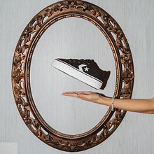 Sprinter X COnverse. Un proyecto de Publicidad, Fotografía, Dirección de arte y Edición de vídeo de Noé Hidalgo Ripoll - 01.10.2021