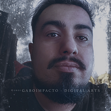 Mi Proyecto del curso: Autorretrato fotográfico conceptual. Un proyecto de Post-producción fotográfica		, Retoque fotográfico, Fotografía de retrato, Fotografía de estudio, Fotografía artística, Fotomontaje y Autorretrato Fotográfico de gaboimpacto - 05.10.2021