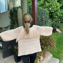 Mi Proyecto del curso:  Top-down: prendas a crochet de una sola pieza. Un proyecto de Diseño de moda, Tejido, DIY y Crochet de spsanchezc - 06.10.2021