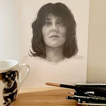 My project in Realistic Portrait with Graphite Pencil course. Projekt z dziedziny Trad, c, jna ilustracja,  Sztuki piękne, Sketching, R, sunek ołówkiem,  R, sunek, Portret, R, sunek realist, czn,  R, sunek art, st, czn, R i sunek anatomiczn użytkownika annemillustrice - 12.10.2021