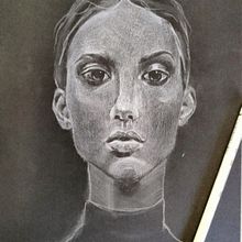 TEG - Lápiz blanco en papel negro (proceso y foto final). Traditional illustration, and Fine Arts project by Martina Díaz Vilar - 10.10.2021