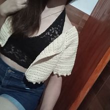 Chaqueta a crochet. Design, Fashion Design, and Crochet project by Eli Rodríguez - 10.13.2021