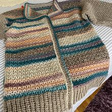 Mi Proyecto del curso: Crochet: crea prendas con una sola aguja CHAQUETA. Fashion Design, Fiber Arts, DIY, and Crochet project by Loli Pereiro Vazquez - 10.17.2021