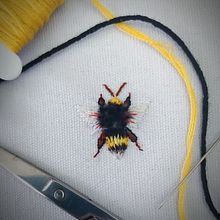 My project in Miniature Needlework: Make Embroidered Jewelry course. Un progetto di Ricamo e Design di gioielli di Silvia Iori - 19.10.2021