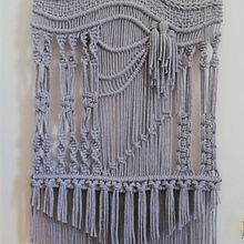 Mi Proyecto del curso: Introducción al macramé: creación de un tapiz decorativo. Un progetto di Design di accessori, Artigianato, Interior design, Interior Design, Fiber Art, Macramè e Textile Design di Ana Giró - 20.10.2021