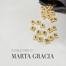 Diseño para el catálogo de la exposición individual Una y tres c de Marta Gracia, en Cartagena, Murcia.. Un proyecto de Diseño, Fotografía, Gestión del diseño, Diseño editorial, Eventos, Bellas Artes, Diseño gráfico y Dibujo de Marta Gracia Arellano - 21.10.2021