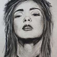 My project in Artistic Charcoal Portraiture: Creating Atmosphere course. Projekt z dziedziny Trad, c, jna ilustracja,  Sztuki piękne,  R, sunek, Portret, R, sunek realist, czn,  R, sunek art, st i czn użytkownika Jane Harrison - 20.10.2021