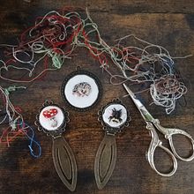 Mi Proyecto del curso: Bordado en miniatura: crea joyas textiles. Embroider, Jewelr, and Design project by María - 10.26.2021