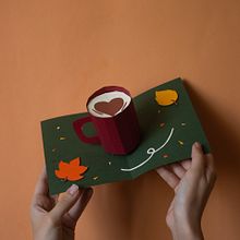 My project in Pop-Up Book Creation course. Un proyecto de Artesanía, Diseño editorial, Papercraft, Encuadernación y Creatividad con niños de Hagar - 15.10.2021