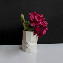 My project in Geometric Handmade Molds: Design 3D-faceted Objects course. Un progetto di Design, Design di accessori, Artigianato, Belle arti, Interior design, Interior Design, Interior Design e DIY di mlamas_1 - 24.10.2021
