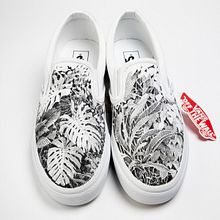 I got to have my Vans. Un progetto di Illustrazione tradizionale, Design, Belle arti, Illustrazione botanica, Illustrazione naturalistica, Sketchbook e Illustrazione con inchiostro di David Morales - 29.10.2021