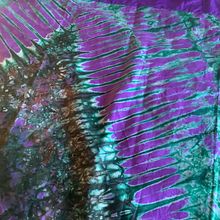 To sew a duvet cover out of a beautiful piece of tie-dye fabric. Un projet de Design d'intérieur de Alison Butt - 02.11.2021