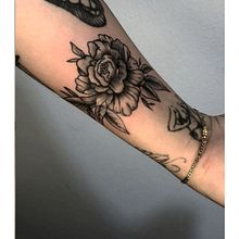 Mi Proyecto del curso: Tatuaje botánico con puntillismo Ein Projekt aus dem Bereich Tattoodesign, Traditionelle Illustration und Botanische Illustration von Ingrid tatiana Gutierrez Romero - 07.11.2021
