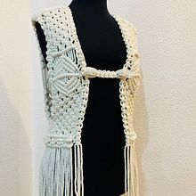 Mi Proyecto del curso: Macramé: crea prendas de ropa únicas. Accessor, Design, Arts, Crafts, Fiber Arts, and Macramé project by anabelbanos - 11.10.2021