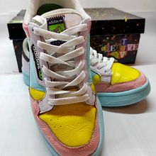 Restauro e personalizzazione di sneakers, ADIDAS CONTINENTAL 80. Accessor, Design, Fashion Design, Acr, lic Painting, DIY, Upc, and cling project by denisbrayan00 - 11.11.2021