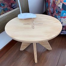 pequena mesa de apoio. Un projet de DIY , et Menuiserie de sfdantas2003 - 13.11.2021