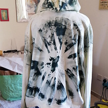 Il mio progetto del corso: Introduzione alla tintura Shibori. Artesanato, Design de moda, DIY, e Tingimento têxtil projeto de Giulia Orsi - 22.11.2021