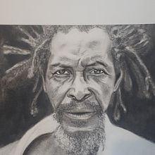 My project in Artistic Charcoal Portraiture: Creating Atmosphere course. Traditional illustration, Fine Arts, Drawing, Portrait Drawing, Realistic Drawing, and Artistic Drawing project by Anouk Jacobs - 11.24.2021