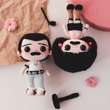 Freddie Mercury. Fiber Arts, Amigurumi, and Character Design project by Lhylaraña - 11.25.2021