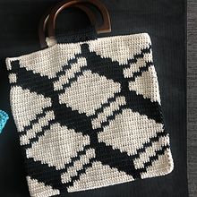 Bolso de Molla Mills . Accessor, Design, Pattern Design, Fiber Arts, and DIY project by fabianabertilli - 11.26.2021