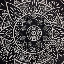 Mon projet dans le cours de mandala . Traditional illustration project by Melanie Vincent - 11.26.2021