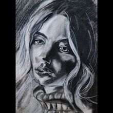 Mi Proyecto del curso: Retrato realista al carboncillo. Traditional illustration, Fine Arts, Drawing, Portrait Drawing, and Realistic Drawing project by Frank Murphy - 11.28.2021
