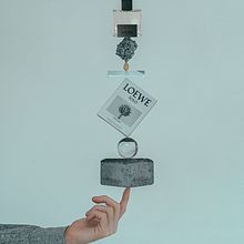 Loewe. Photograph, Product Photograph, and Advertising project by Cup Of Couple - 12.15.2020