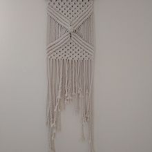 Mi Proyecto del curso: Introducción al macramé: creación de un tapiz decorativo Ein Projekt aus dem Bereich Erweiterungsentwicklung, H, werk, Innendesign, Dekoration von Innenräumen, Weben und Makramee von vanessabarriosb - 01.12.2021
