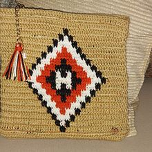 Mi Proyecto del curso: Diseño de patrones en crochet: encuentra tu propio estilo. Accessor, Design, Pattern Design, Fiber Arts, DIY, Crochet, and Textile Design project by arq.lorenamd - 12.01.2021