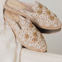 ZAPATOS ELFE. Een project van  Ontwerp, Ontwerp van accessoires y  Modeontwerp van MULATT - 02.12.2021