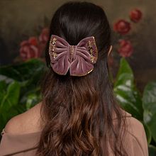 MOÑOS. Een project van  Ontwerp, Ontwerp van accessoires y  Modeontwerp van MULATT - 02.12.2021