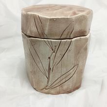 Mi Proyecto del curso: Cerámica: modelado y decoración . Desain Aksesori, Seni, Kerajinan, Seni Rupa, Dan Keramik proyek oleh Leire Asarta - 12.02.2021