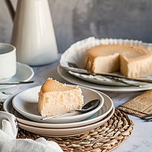 Fotografía de bodegón y estilismo tarta de queso . % Elsa López Fernández tarafından hazırlanan Yemek Fotoğrafçılığı, Fotoğrafçılık, Ürün Fotoğrafçılığı, Dijital Fotoğrafçılık, Ticari Fotoğrafçılık, Instagram Fotoğrafçılığı, Ve Yaşam Tarzı Fotoğrafçılığı projesi - 10.26.2021
