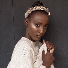 DIADEMA YAARA. Un proyecto de Diseño, Diseño de moda y Diseño de complementos de MULATT - 06.12.2021
