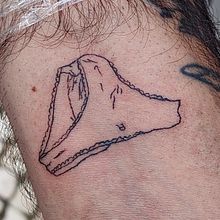 Tatuagem linework e linha fina. Un progetto di Design di tatuaggi e Illustrazione tradizionale di Sandra Varela - 07.12.2021