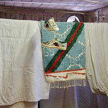 GUCCI. Arts, and Crafts project by Delphine Dénéréaz - 12.10.2021