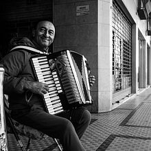 Due volti della strada. Un progetto di Fotografia, Postproduzione fotografica, Fotografia all'aperto e Fotografia documentaria di Marco Volpi - 12.12.2021