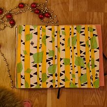 My project in Botanical Patterns in a Sketchbook: Conquer the Blank Page course. Traditional illustration, Pattern Design, Botanical Illustration, and Sketchbook project by Emma Bengtsson - 12.13.2021