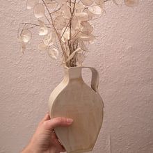 My first ceramic vase. Accessor, Design, Arts, Crafts, and Ceramics project by Ana Sánchez - 12.14.2021