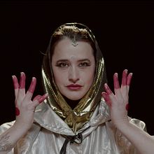 Performance musical . Music, Film, Video, TV, Art Direction, Br, ing, Identit, and Costume Design project by Pascuala Ilabaca Argandoña - 12.14.2021
