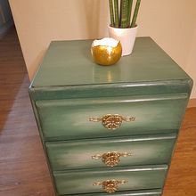 My project in Upcycling Vintage Furniture with Painting Techniques course. Arts, Crafts, Furniture Design, Making, Interior Design, Painting, DIY, Woodworking, Upc, and cling project by Vera Vermeersch - 12.15.2021
