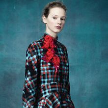 Embroidery designer "Delpozo" Prefall 2017. Een project van Borduurwerk y  Ontwerp van Raquel Ezquerro (Lanusa) - 15.12.2021