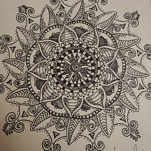Mi Proyecto del curso: El arte de dibujar mandalas: crea patrones geométricos. Drawing & Ink Illustration project by Josue L. Lobo - 12.16.2021