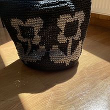Mi Proyecto del curso: Tapestry: técnica de crochet para dibujar con hilos. Accessor, Design, Pattern Design, Fiber Arts, DIY, and Crochet project by Romina Quintana - 12.16.2021