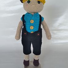 Meu projeto do curso: Amigurumi: design de roupa, cabelo e acessórios. Artesanato, Design de brinquedos, Tecido, Crochê, Amigurumi, e Design têxtil projeto de Stéfanny Campos - 19.12.2021